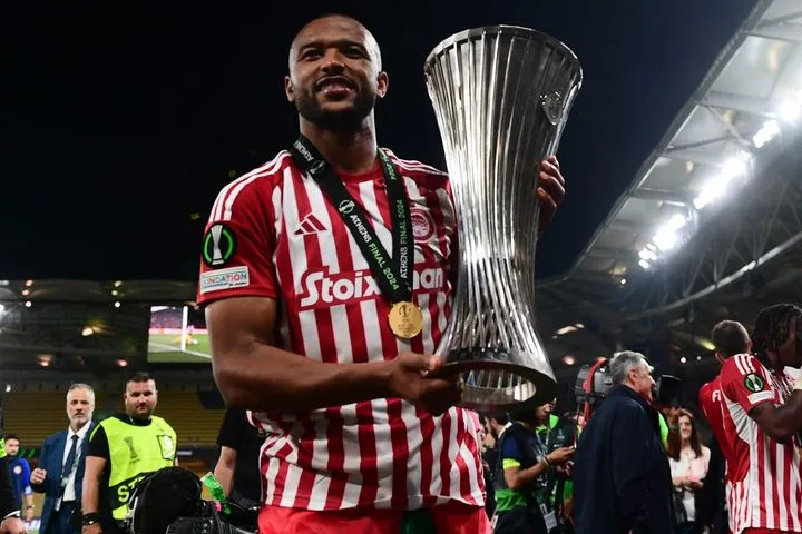 Ολυμπιακός: Η UEFA θυμήθηκε το ιστορικό γκολ του Ελ Κααμπί απέναντι στη Φιορεντίνα στον τελικό του Conference League