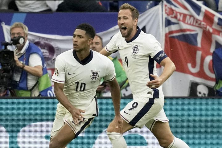 Euro 2024, Αγγλία – Σλοβακία 2-1: Ο Μπέλιγχαμ έσωσε τα τρία λιοντάρια με απίθανο ψαλιδάκι στο 90+5′, ο Κέιν τα έστειλε στους “8”