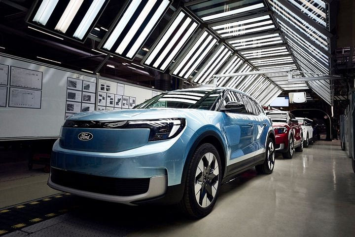 Το VIDEO που δείχνει με πόσα ρομπότ κατασκευάζεται το αμιγώς ηλεκτρικό SUV Ford Explorer στην Κολωνία