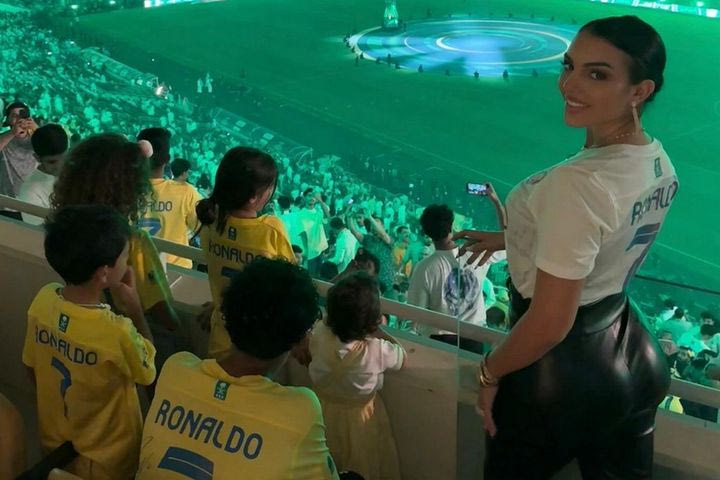 Euro 2024, Πορτογαλία: Η Χεορχίνα και τα παιδιά του Ρονάλντο πανηγύρισαν τη νίκη επί της Τσεχίας από τον καναπέ