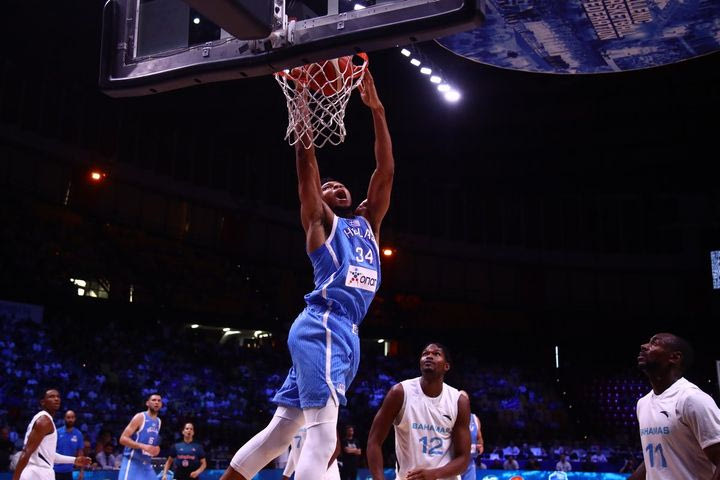 Μπαχάμες – Ελλάδα: Showtime από τον Αντετοκούνμπο με δύο συνεχή εντυπωσιακά καρφώματα από ασίστ του Καλάθη