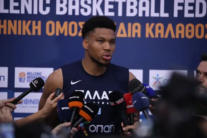 Γιάννης Αντετοκούνμπο: “Κίνητρο οι Ολυμπιακοί Αγώνες, ο Σπανούλης είναι αυτό που χρειάζεται η Εθνική”