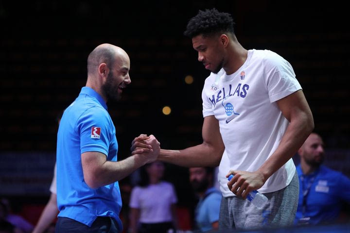 Λιόλιος, Σπανούλης και Ζήσης δίνουν το παρών στον τριήμερο γάμο του Γιάννη Αντετοκούνμπο