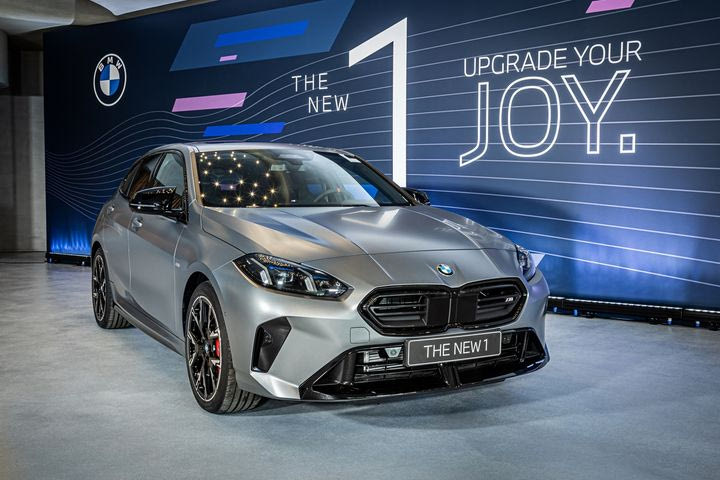 Μάθε τα πάντα για τη νέα BMW Σειρά 1- Στην 4η γενιά του το μοντέλο που “εκλαΐκευσε” τα premium, από 28.960 ευρώ.