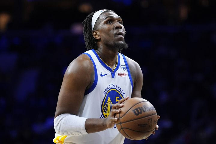 NBA: Οι Γουόριορς ενεργοποίησαν την option στο συμβόλαιο του Λούνι, αλλά ενδέχεται να τον δώσουν με ανταλλαγή