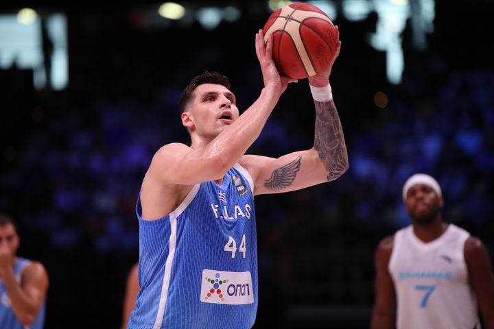 Μήτογλου: “Πρέπει να προσαρμόσουμε το παιχνίδι μας γύρω από τον Γιάννη Αντετοκούνμπο”