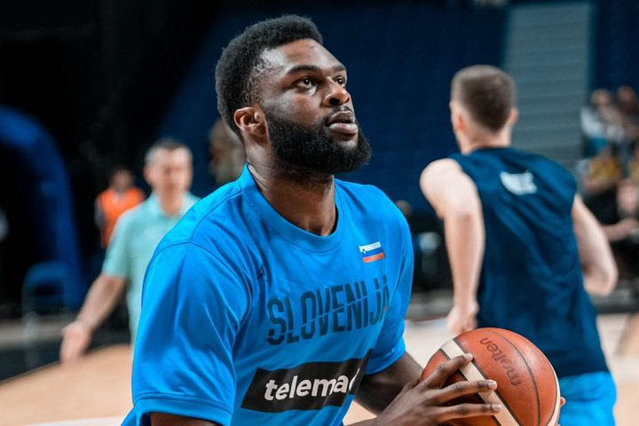 Ο Ραζνάτοβιτς απάντησε για τον Νίμπο: “Δεν αποφάσισε να παίξει στην Εθνική Σλοβενίας για τα οφέλη του διαβατηρίου”