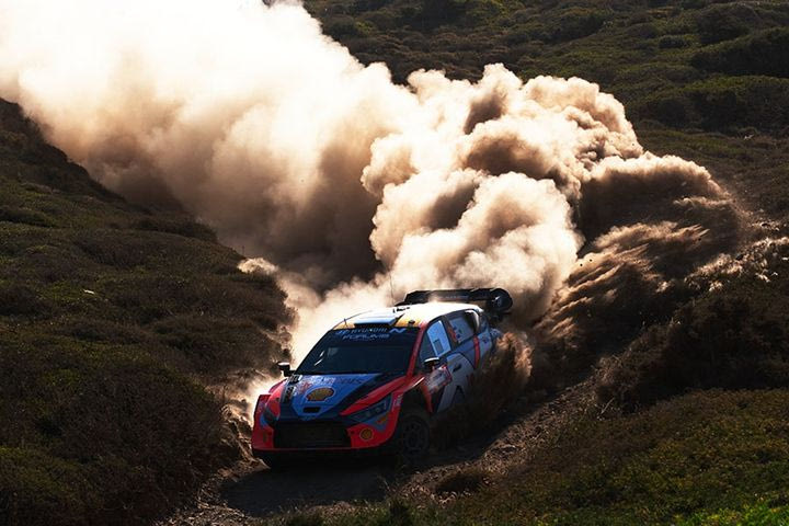 WRC: O θρίαμβος της Hyundai στο Ράλι Σαρδηνίας έχει ονοματεπώνυμο