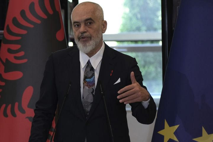 Euro 2024, Έντι Ράμα για το Αλβανία – Ισπανία: “Αδύνατη η αποστολή μας στη θεωρία, όμως η μπάλα είναι στρογγυλή”