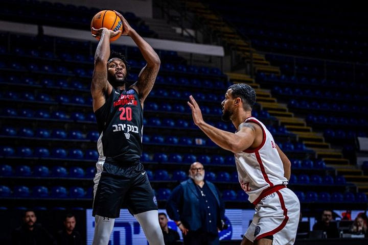 Μακάμπι Τελ Αβίβ: Μία ανάσα από τον Λιβάι Ράντολφ