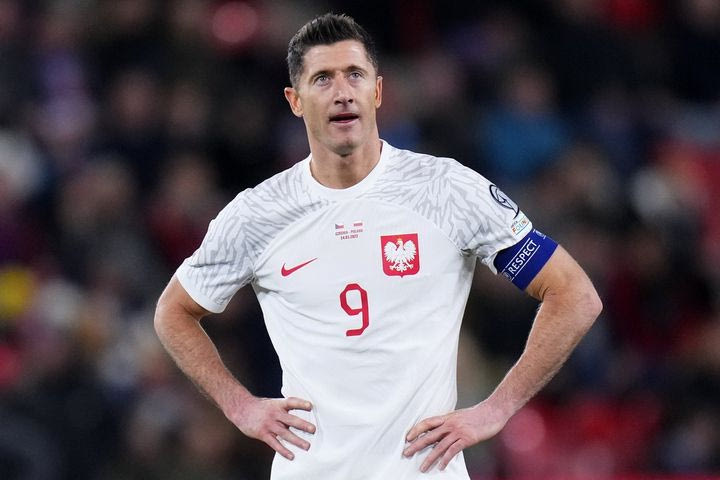 Έξαλλοι στην Μπαρτσελόνα με Λεβαντόβσκι: “Θα έπρεπε να ζητήσει αλλαγή στο Λιθουανία – Πολωνία”