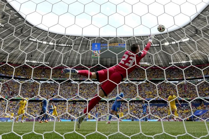 Euro 2024, Ρουμανία – Ουκρανία: Ο Στάντσιου με τρομερό σουτ έδωσε προβάδισμα στους Ρουμάνους