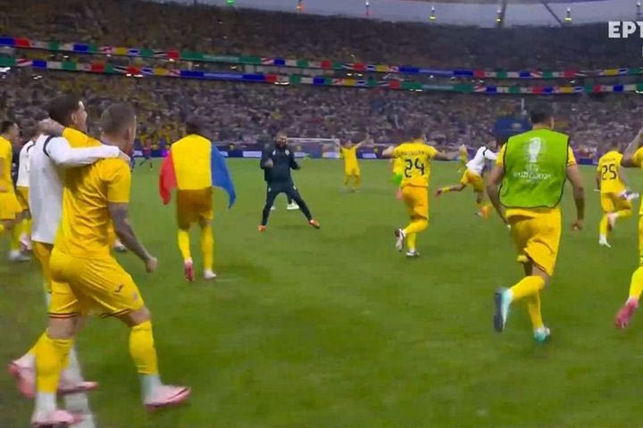 Euro 2024: Ρουμάνοι και Σλοβάκοι πανηγύρισαν έξαλλα στο τέλος για την πρόκριση στους “16”