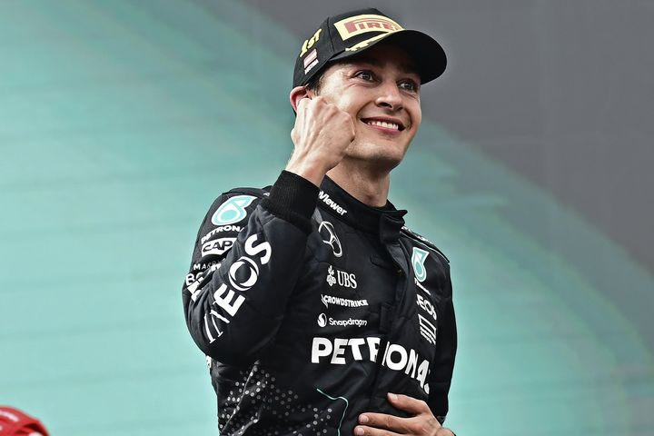 Θρίαμβος του Ράσελ με απίστευτη ανατροπή στο GP Αυστρίας, μετά τη σύγκρουση Φερστάπεν – Νόρις