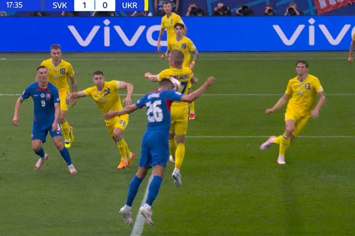 Euro 2024, Σλοβακία – Ουκρανία: Ο Σχραντζ με κεφαλιά άνοιξε το σκορ για τους Σλοβάκους