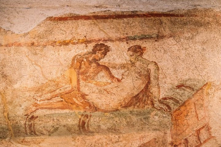 Οι γυναίκες στην αρχαία Ελλάδα είχαν δονητές, έκαναν έντονο σεξ και τις έλεγαν γαϊδούρες