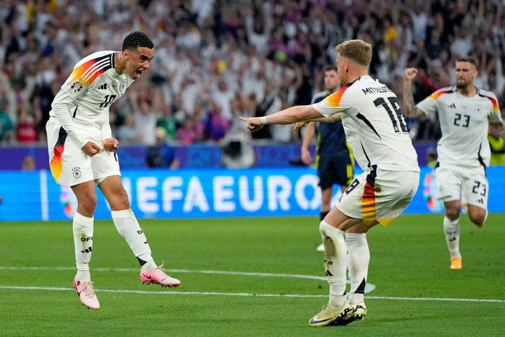 Ελβετία – Γερμανία αντιμέτωπες σε παιχνίδι πρωτιάς και η ελπίδα της Σκωτίας για τα νοκ άουτ