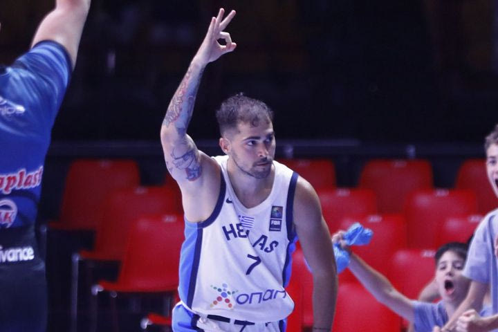 Η ματωμένη φανέλα, το νταμπλ-νταμπλ των άσων και η Εθνική των Βασίληδων