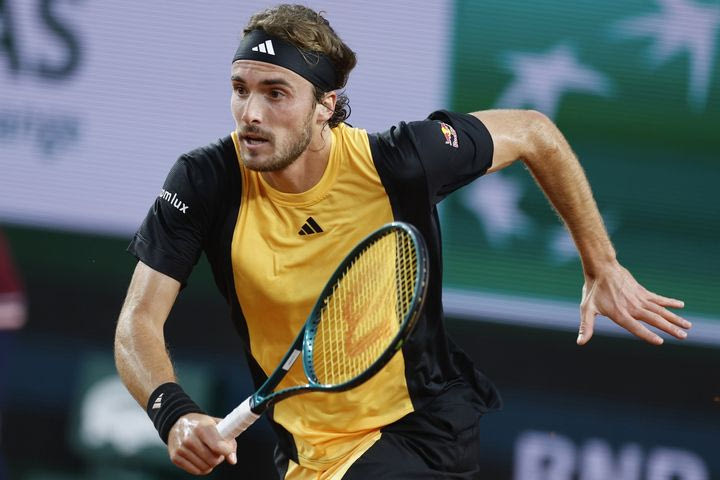 Τσιτσιπάς: Πού θα δείτε την πρεμιέρα του στο Halle Open κόντρα στον Νταρντέρι