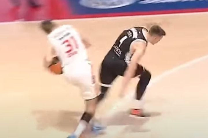 Ο Ερυθρός Αστέρας διαμαρτύρεται μέσω VIDEO για τη διαιτησία του πρώτου τελικού με την Παρτίζαν: “Πώς κερδίσαμε το παιχνίδι;”