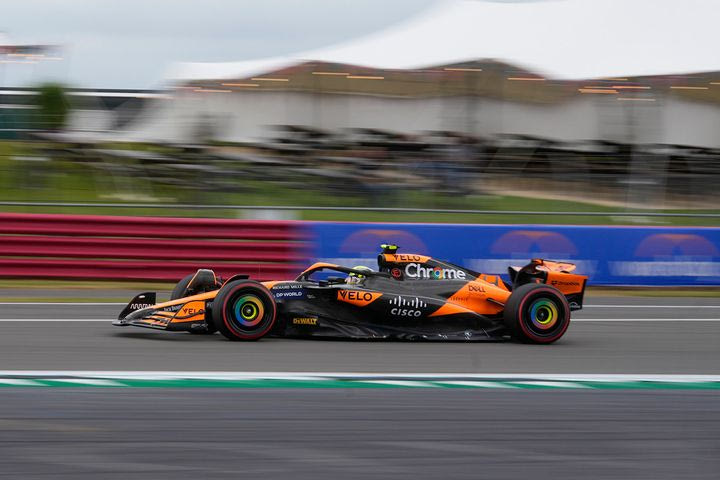 Ο Νόρις στην κορυφή των πρώτων δοκιμών του Σίλβερστοουν