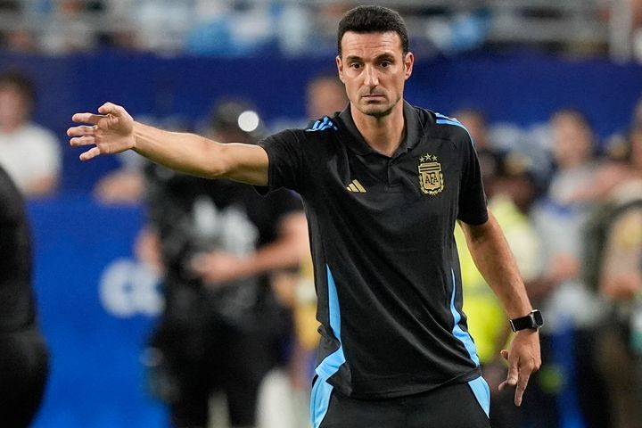 Καρφί Σκαλόνι για το Copa America: “Εκτιμώ πως το Παγκόσμιο Κύπελλο θα διεξαχθεί σε γήπεδα ποδοσφαίρου και όχι μπέιζμπολ”