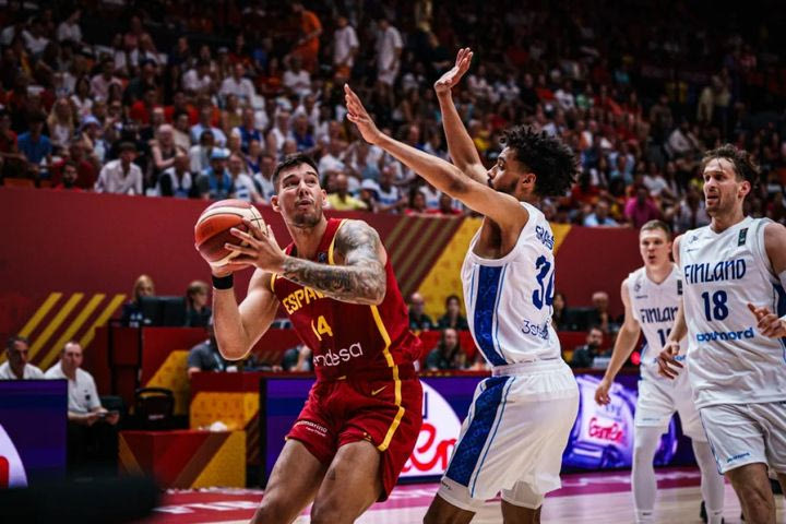 Φινλανδία – Ισπανία 74-81: Μπίλι Ερνανγκόμεθ, Λορέντζο Μπράουν και Σάντι Αλντάμα έστειλαν την ομάδα του Σκαριόλο στον τελικό