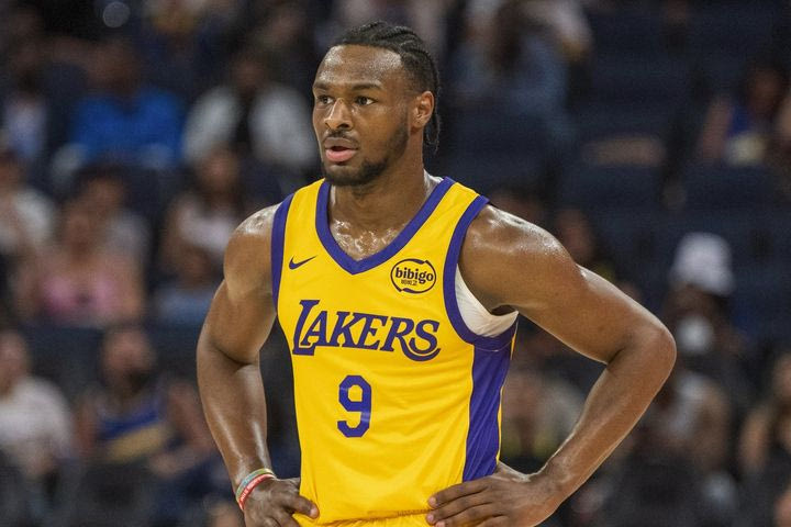 NBA: Οι Λέικερς έστειλαν τον Μπρόνι Τζέιμς στην G-League, στα 200 ευρώ το φθηνότερο εισιτήριο ενόψει του πρώτου του αγώνα