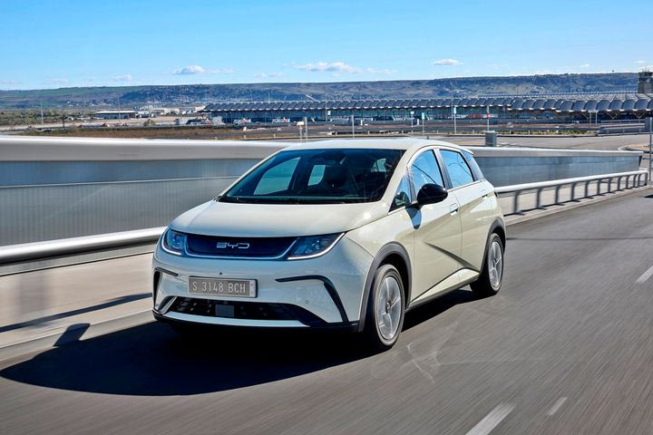 Το “δελφίνι” της BYD με 204 ps σε τιμή- πρόκληση, με απόσυρση, κορυφαίες εγγυήσεις και δωρεάν service για 3 χρόνια