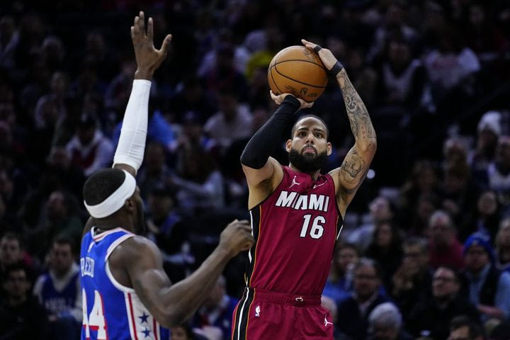 NBA: Οι Σίξερς συμφώνησαν με τον Κέιλεμπ Μάρτιν για 4ετές συμβόλαιο