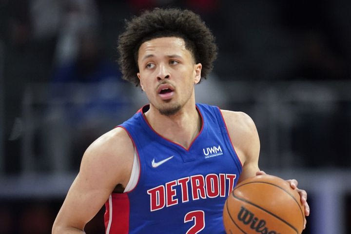 NBA: Οι Πίστονς άλωσαν την έδρα των Λέικερς με 117-114, παρά το triple-double του ΛεΜπρόν Τζέιμς