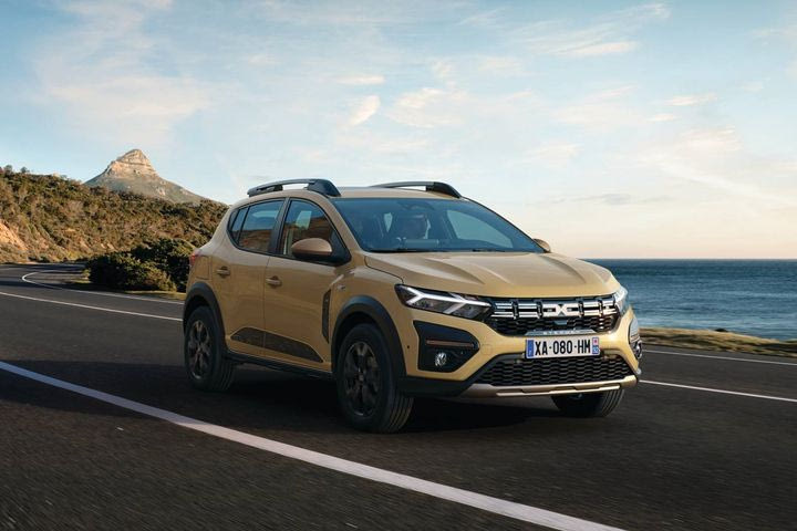 Με 15.900 ευρώ και το κλειδί στο χέρι, το Dacia Sandero δεν έχει αντίπαλο