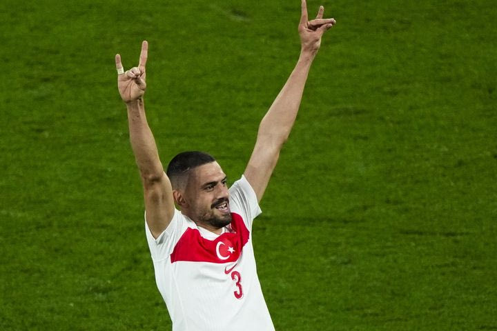Euro 2024, Τουρκία: Ο Ντεμιράλ θα τιμωρηθεί από την UEFA με 2 αγώνες αποκλεισμό, αποκάλυψε η Bild