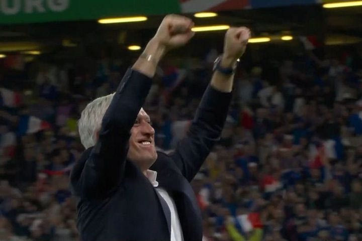 Euro 2024: Οι υψωμένες γροθιές του Ντεσάμπ και οι πανηγυρισμοί των μπλε για την πρόκριση