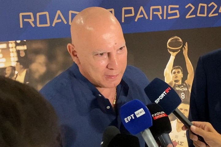 Γκάλης: “Είναι πολύ συγκλονιστικό που βρίσκομαι ξανά εδώ, το μπάσκετ είναι στο πετσί του Έλληνα”