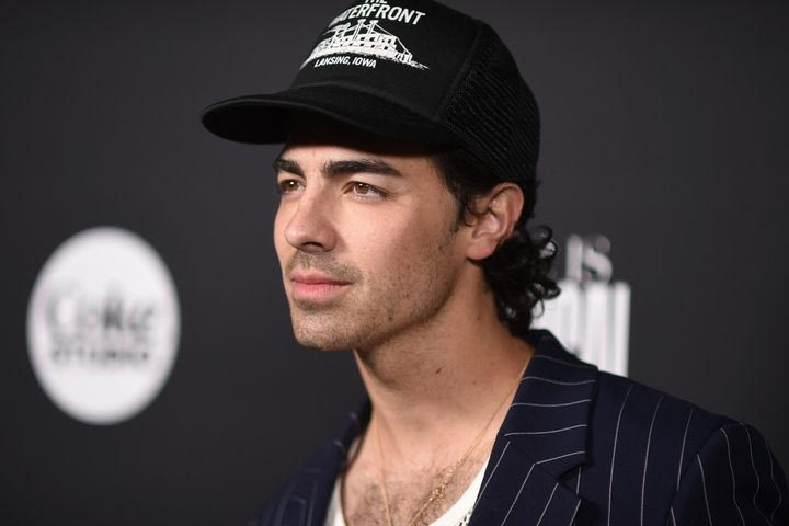 7 celebrities που επέλεξαν να χωρίσουν με τον χειρότερο τρόπο