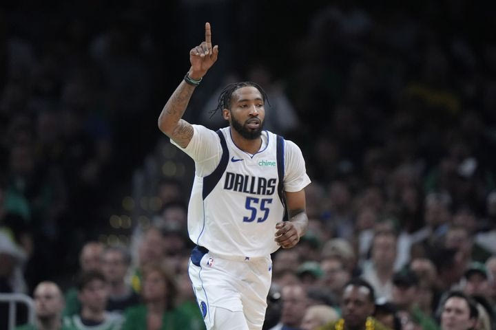 NBA: Ο Ντέρικ Τζόουνς σκοπεύει να υπογράψει τριετές συμβόλαιο με τους Κλίπερς