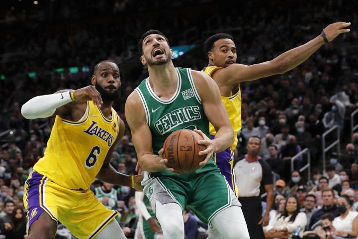 Καντέρ: “Ο ΛεΜπρόν είναι σαν δικτάτορας του NBA”