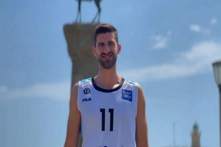 Κολοσσός μεταγραφές: Ανακοίνωσε την παραμονή του Χατζηνικόλα