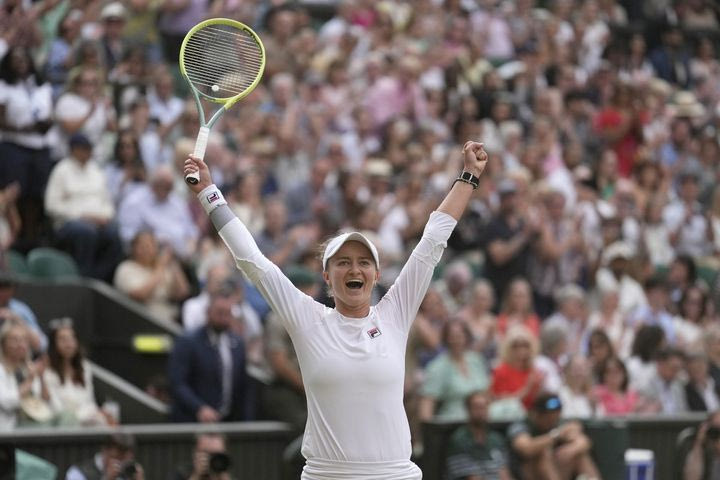 Wimbledon: Η Κρεϊτσίκοβα έκανε την ανατροπή και έδωσε ραντεβού στον τελικό με την Παολίνι