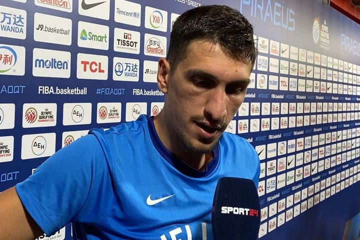 Λαρεντζάκης: “Είμαστε μια οικογένεια, ομάδα που ο ένας παίζει για τον άλλο”