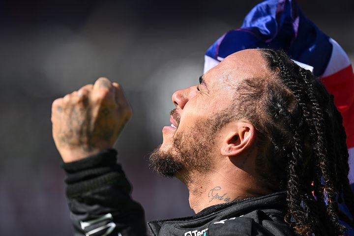 Ποια ρεκόρ έσπασε ο Χάμιλτον με το θρίαμβό του στο Σίλβερστοουν