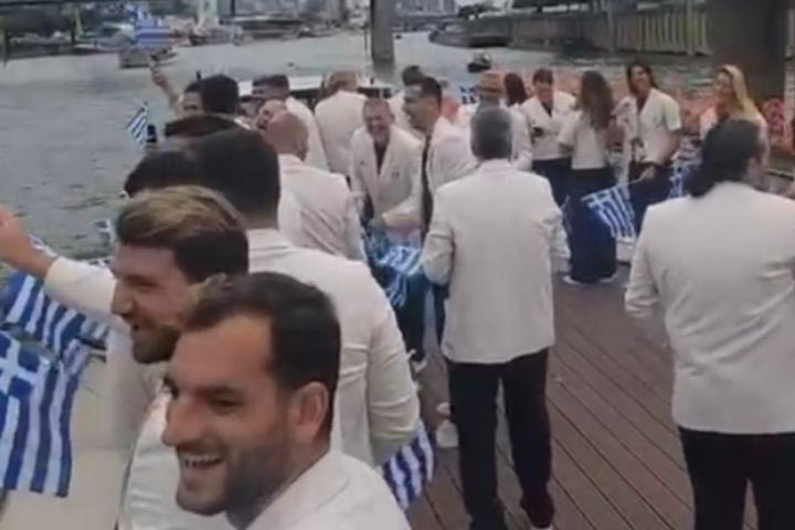 Ολυμπιακοί Αγώνες: “Το πάμε μ@@@κες” στον Μαραμενίδη στην Τελετή Έναρξης