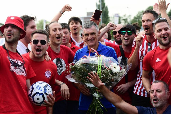 Ολυμπιακός: Ο Μεντιλίμπαρ αποθεώθηκε από τους φίλους των ερυθρολεύκων
