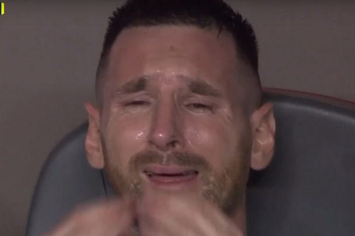 Αργεντινή – Κολομβία: Ο Μέσι έγινε αναγκαστική αλλαγή και πλάνταξε στα κλάματα στον πάγκο