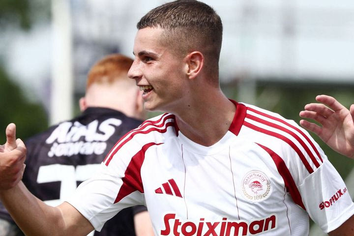 Ολυμπιακός – Μέχελεν 2-0: Οι ερυθρόλευκοι νίκησαν με το “νέο αίμα” και τη ζωγραφιά του Μουζακίτη και άφησαν υποσχέσεις