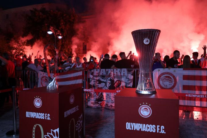 Ολυμπιακός: Τα δύο ευρωπαϊκά τρόπαια στο Δημοτικό Θέατρο Πειραιά το Σαββατοκύριακο