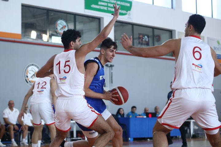 Ελλάδα – Τουρκία 90-60: Έκανε εμφατικά το 2/2 η Εθνική Εφήβων με σούπερ Παγώνη και Σπάρταλη