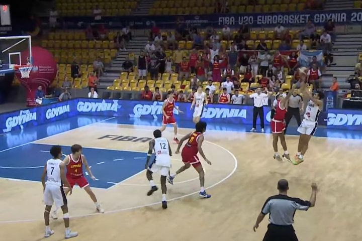 Η Γαλλία στα ημιτελικά του EuroBasket U20 με buzzer beater του Πεντά από τα 9 μέτρα