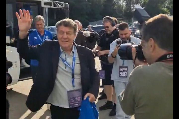 Legends 2004 – UEFA All Stars: Εν μέσω αποθέωσης η άφιξη του Ρεχάγκελ και των θρύλων για το φιλικό